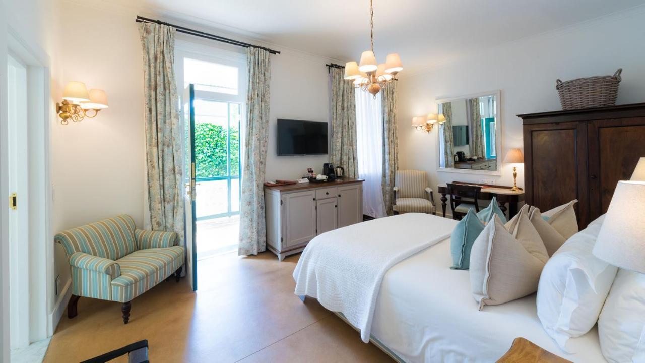 드로스티 호텔 Graaff-Reinet 외부 사진 A room at the Cape Heritage