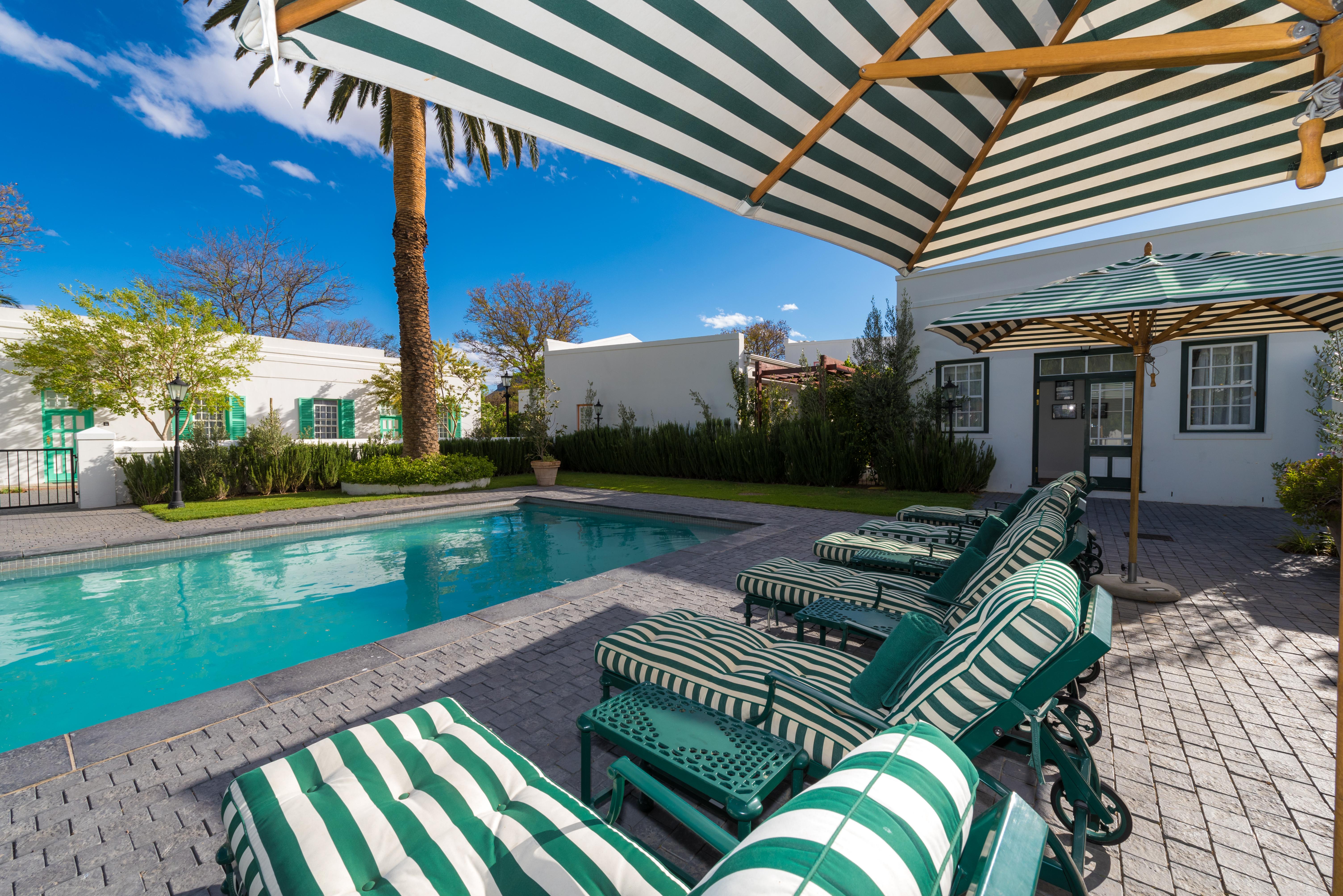 드로스티 호텔 Graaff-Reinet 외부 사진 The pool at the Ace Hotel in Palm Springs